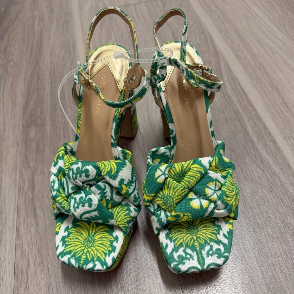 NWT Antonio Melani Mya Palm Print Platform Sandals Green Block Heel 8.5